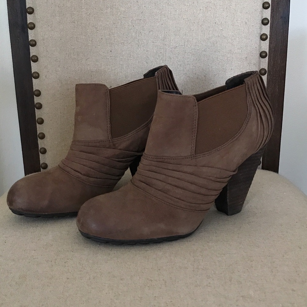 Vince Camuto Booties